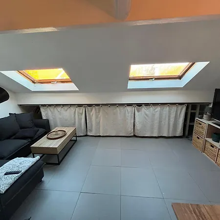 Cosy Rooftop Centre Nice