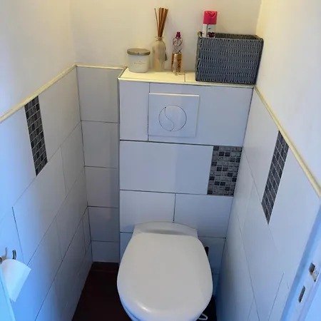 Cosy Rooftop Centre Apartment